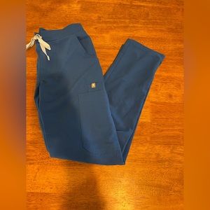 XXSP women’s figs scrub pants